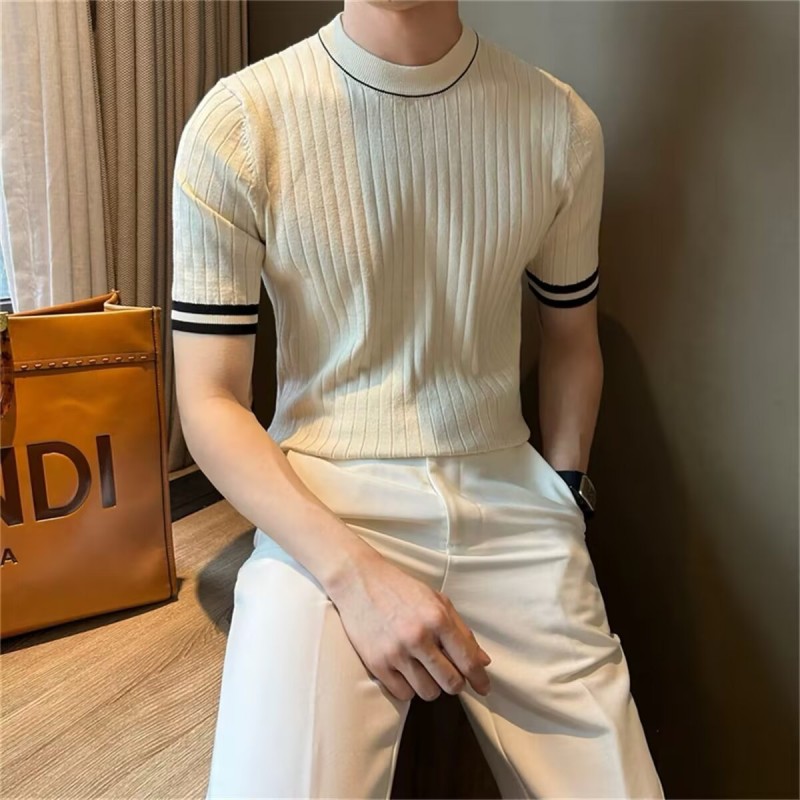 Camiseta de Tricô Masculina de Manga Curta em Ice Silk com Gola Redonda e Corte Ajustado