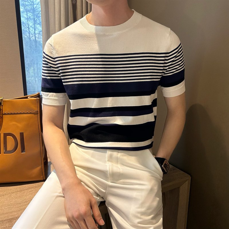 Blusa Masculina de Tricô Listrada com Gola Redonda, para Verão