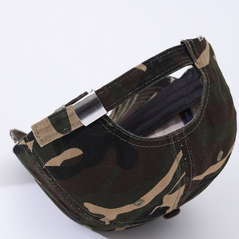 Boné Masculino de Camuflagem Multicolorida com Recortes Bordados e Aba Curva — Proteção Solar, para Passeios de Casal e Dança de Rua