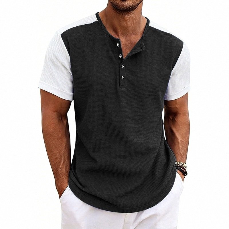 Camiseta Henley Masculina de Manga Curta, Corte Largo e Cores Contrastantes